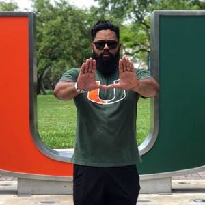 Meet your Posher, Ray